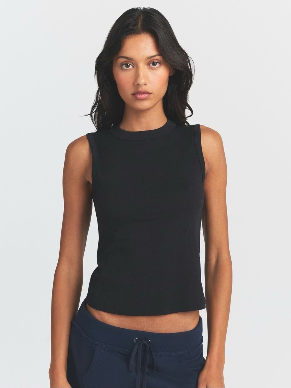Skims Black Sleeveless Crewneck Cropped Tank Top size large shirt or undershirt
